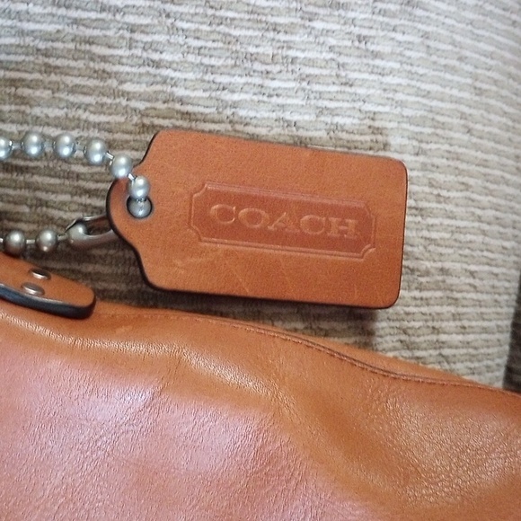 Coach D1481-32282 Bleaker hobo bag - Picture 3 of 9
